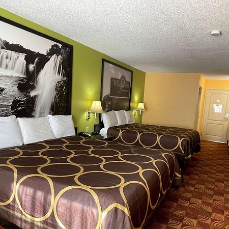 ซูเปอร์ 8 บาย วินด์แฮม เลค ออฟ โอซาร์กส Motel Eldon ภายนอก รูปภาพ