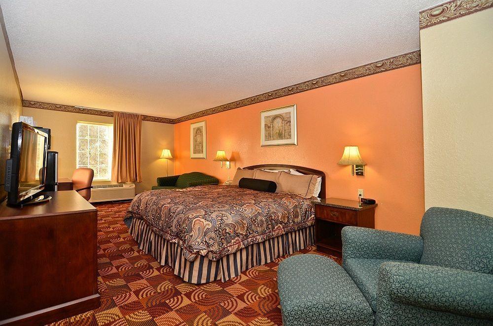ซูเปอร์ 8 บาย วินด์แฮม เลค ออฟ โอซาร์กส Motel Eldon ภายนอก รูปภาพ