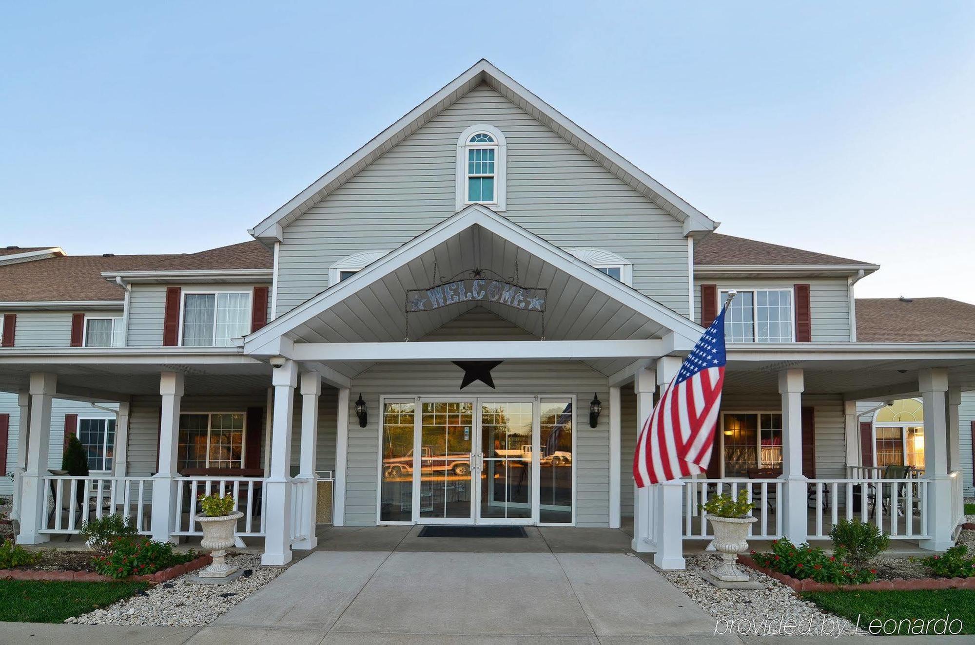 ซูเปอร์ 8 บาย วินด์แฮม เลค ออฟ โอซาร์กส Motel Eldon ภายนอก รูปภาพ