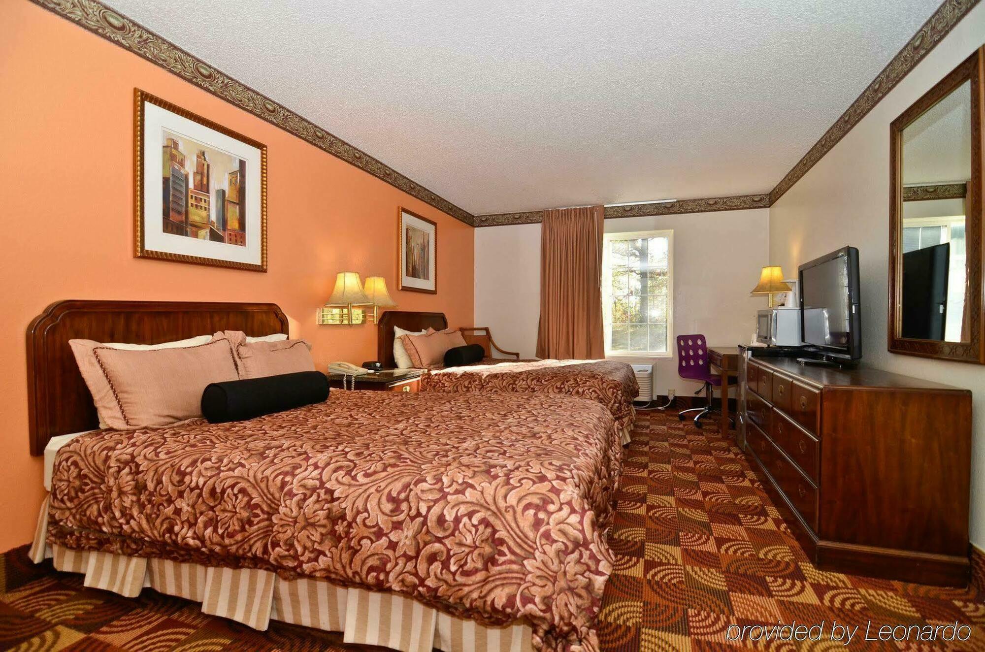 ซูเปอร์ 8 บาย วินด์แฮม เลค ออฟ โอซาร์กส Motel Eldon ภายนอก รูปภาพ